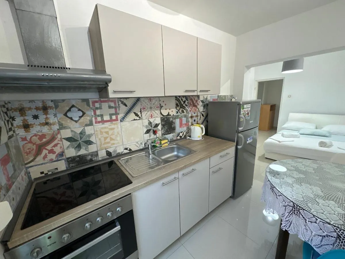 Apartment Anna 扎达尔